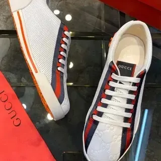 Gucci Ace Lifestyle Sneakers en Blanco, Rojo, Azul Marino, Naranja