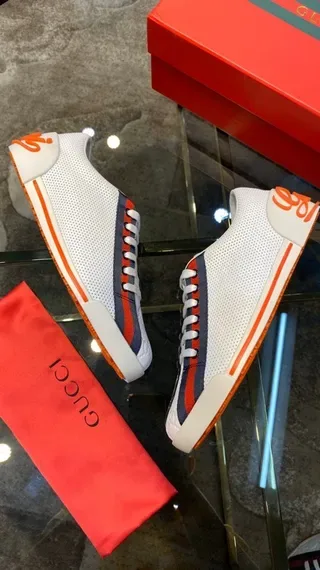Gucci Ace Lifestyle Sneakers en Blanco, Rojo, Azul Marino, Naranja 3