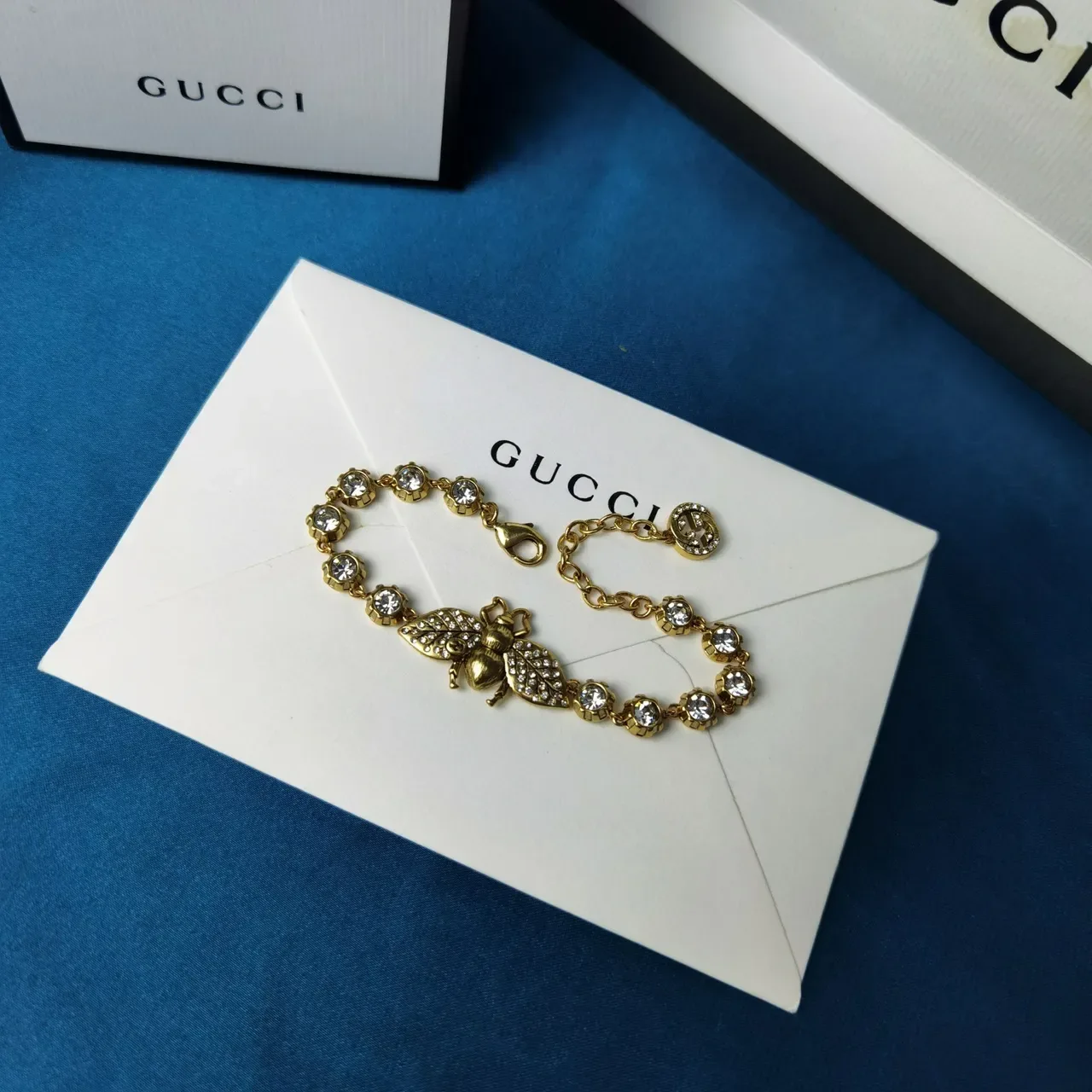 Gucci Pulsera con Motivo de Abeja Set de Cristales Ton Dorado 7