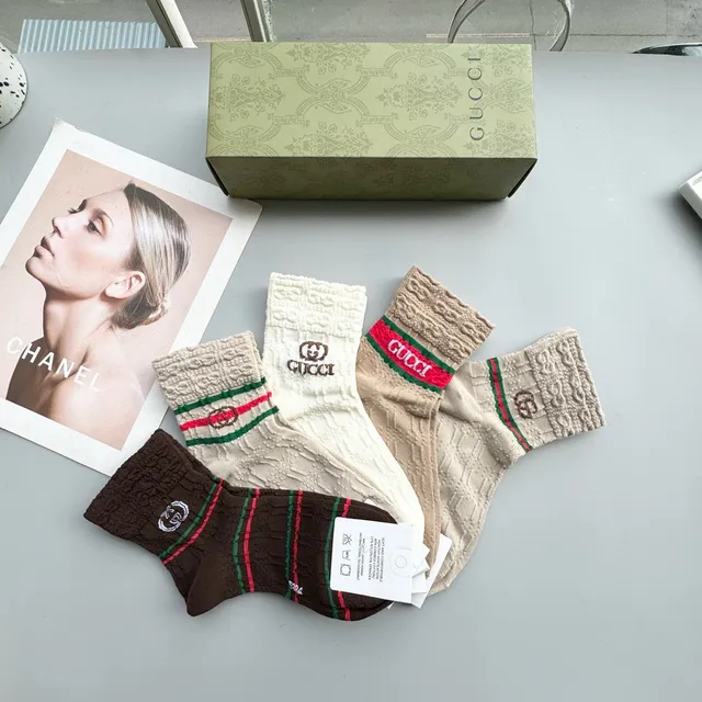 Gucci Beige Red Ribbed Knit Cuff Body Socks 6