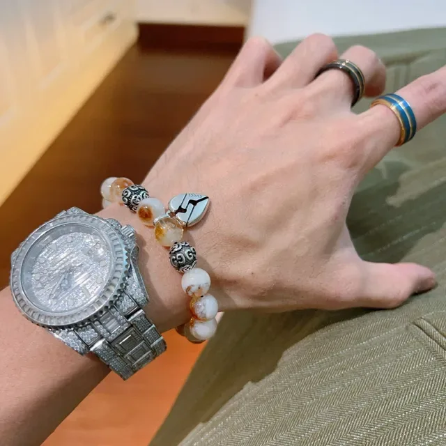 Gucci Pulsera de Cuentas Plateadas Beige con Piedras Ámbar y Blanco 2