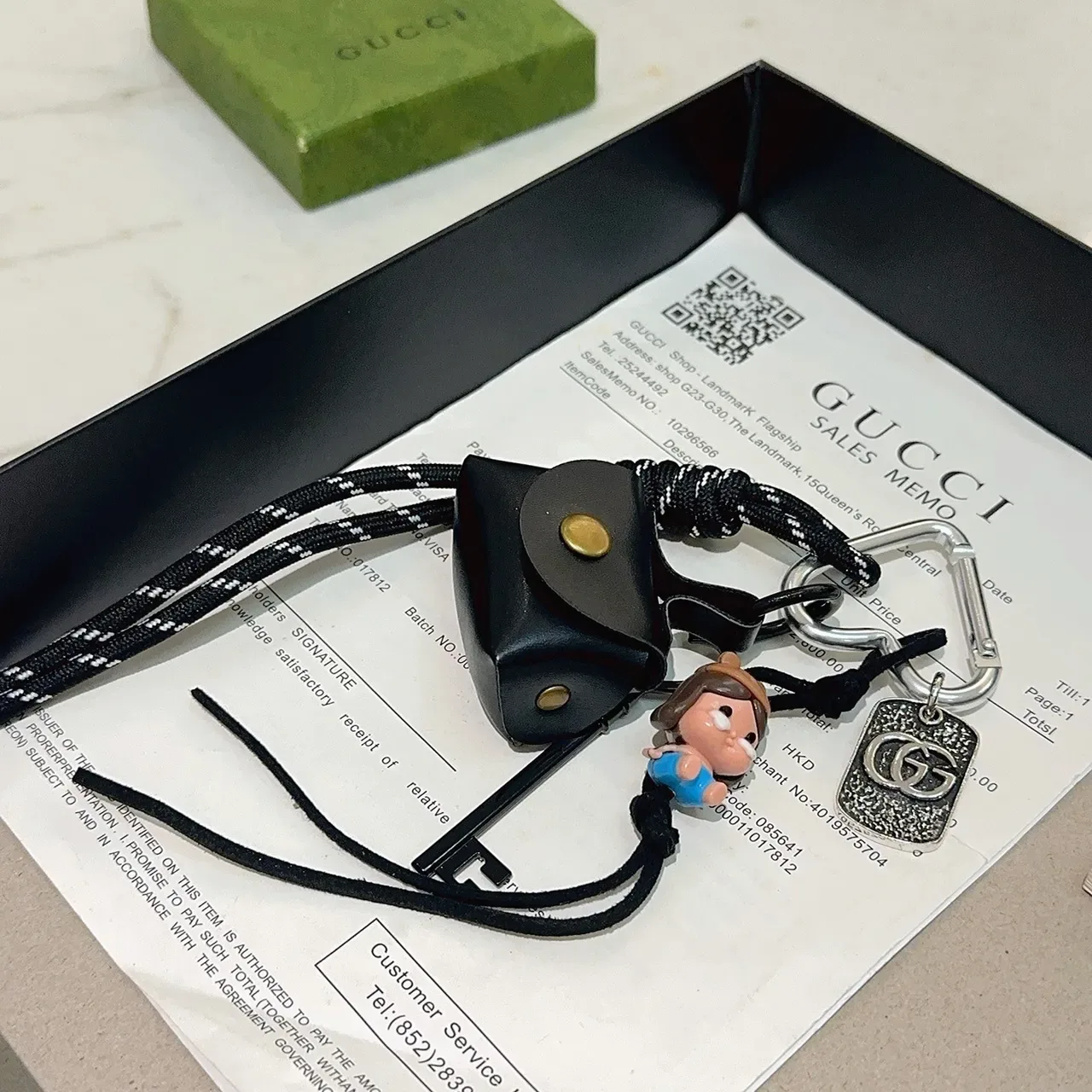 Gucci Mini Poche Cuir Noir Doré avec Lanière Paracord pour Appareil Photo 4