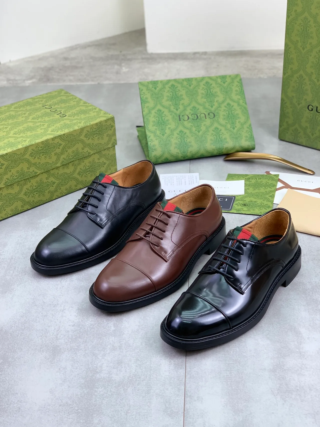 Gucci 黑色绿色 尖头 抛光皮革 牛津鞋 2