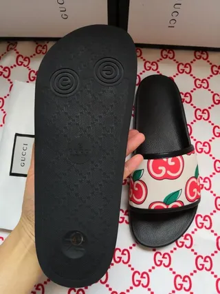 Gucci Black Multicolor Apple-Print Strap Footbed Slippers 2
