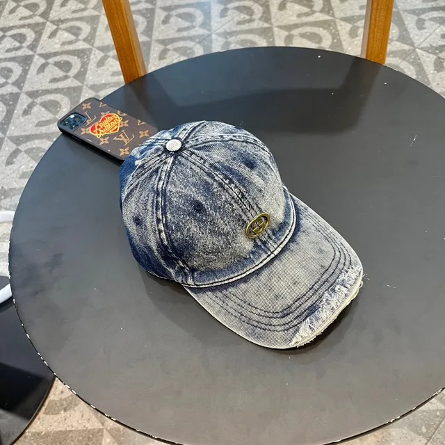 Gucci Casquette de baseball en denim lavée délavée 3