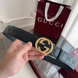 Gucci Double G 黑色金色压花 GG 花押字皮革腰带