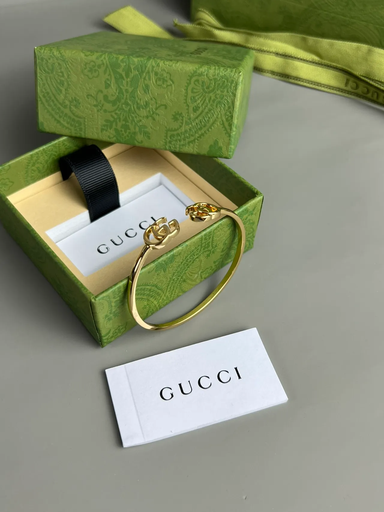 Gucci Double G Gold-Tone 开放手镯手链 3