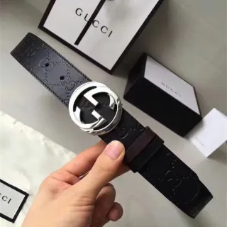 Gucci Double G Interlocking Buckle Cinturón de cuero negro