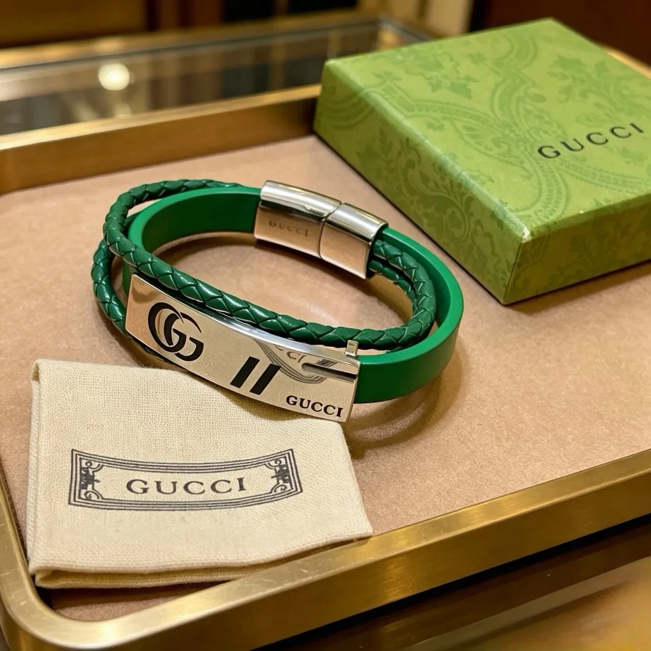Gucci Bracelet de Cuir Vert Tressé Double Enroulement 6
