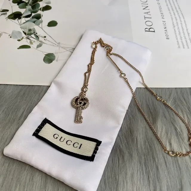 Gucci GG Key 金黑水晶镶嵌项链 4