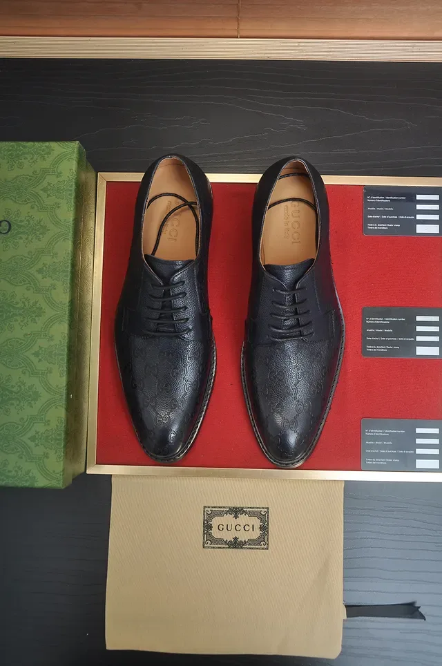 Gucci GG Marmont 黑色米色 压印字母图案 圆头牛津鞋 5