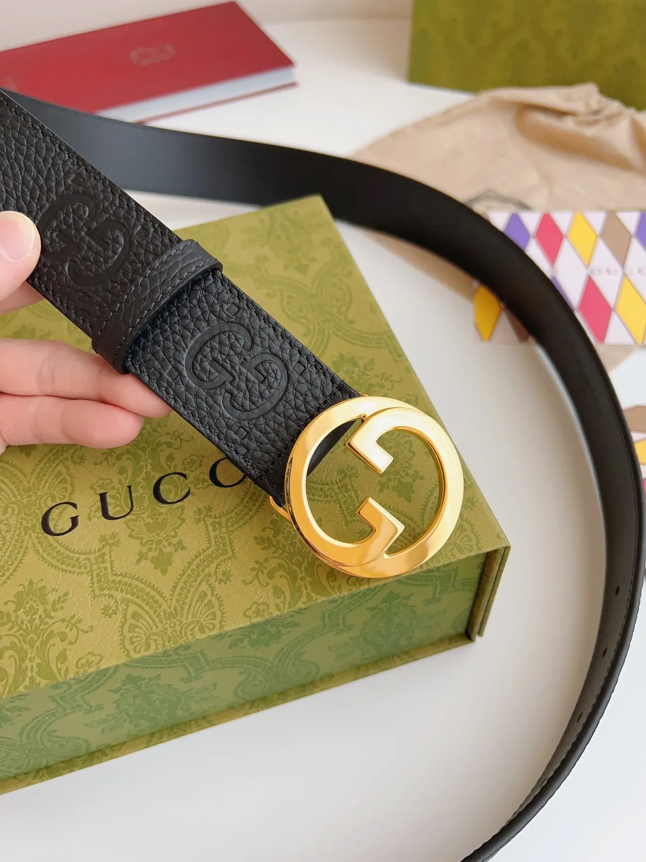 Gucci GG Marmont काला सोना interlocking G बक्‍ल embossed motif चमड़े का बेल्ट 6