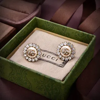 Gucci GG Marmont كريستال هالو لؤلؤ ستد أقراط