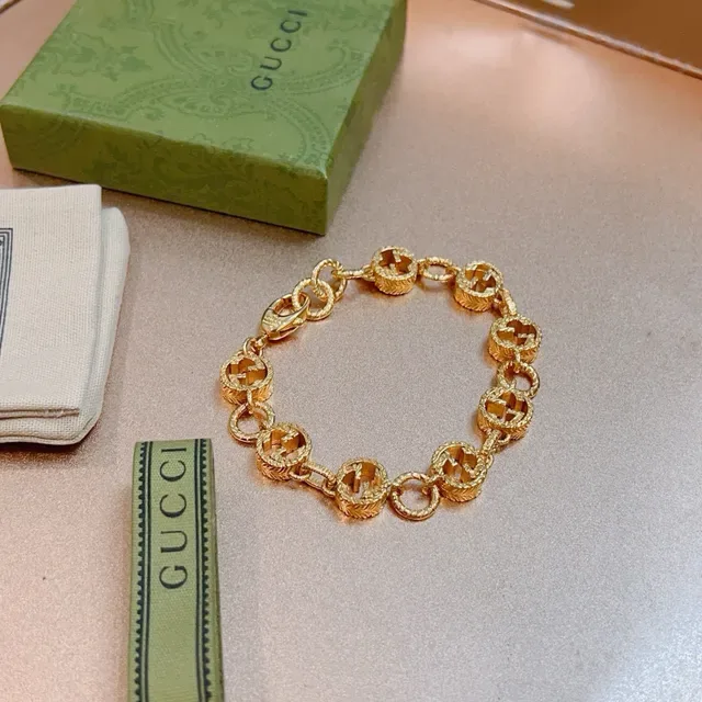 Gucci GG Marmont Pulsera Oro Verde Motivo Interlocking G 2