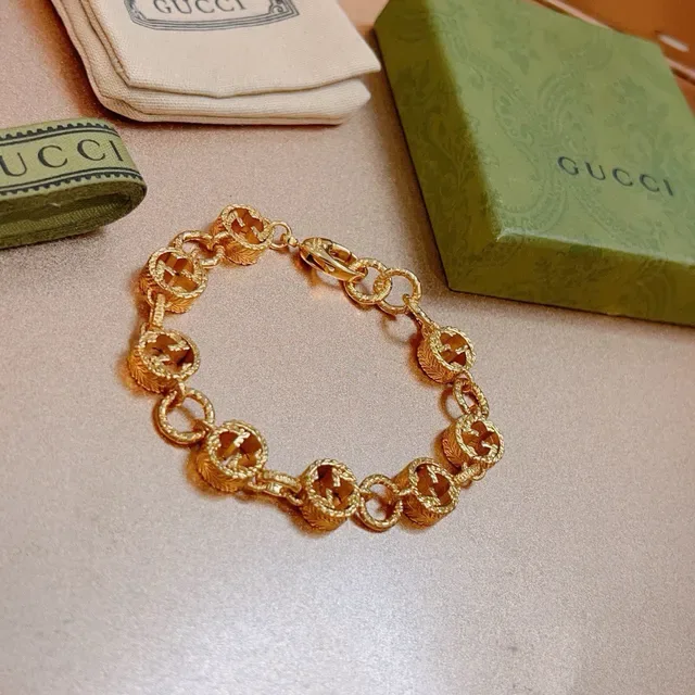 Gucci GG Marmont Pulsera Oro Verde Motivo Interlocking G 7
