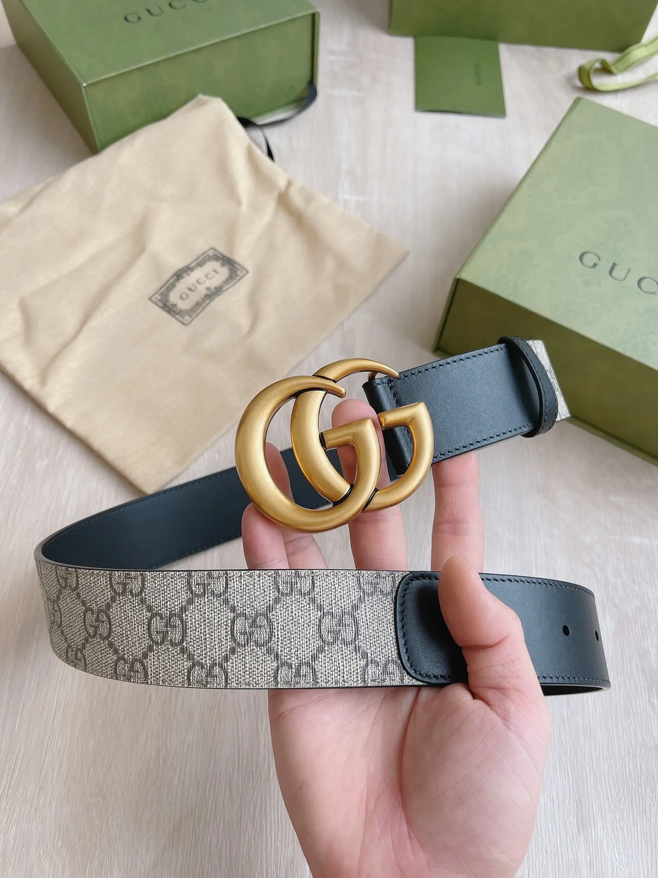Gucci GG Marmont Interlocking G Buckle 米色 黑色 皮革 腰带 2