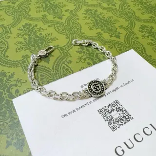 Gucci GG Marmont Medallion pulsera de cadena plateada