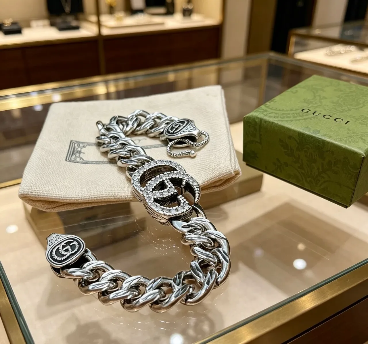 Gucci GG Marmont Pavé Crystal Double G Pulseira Corrente 4