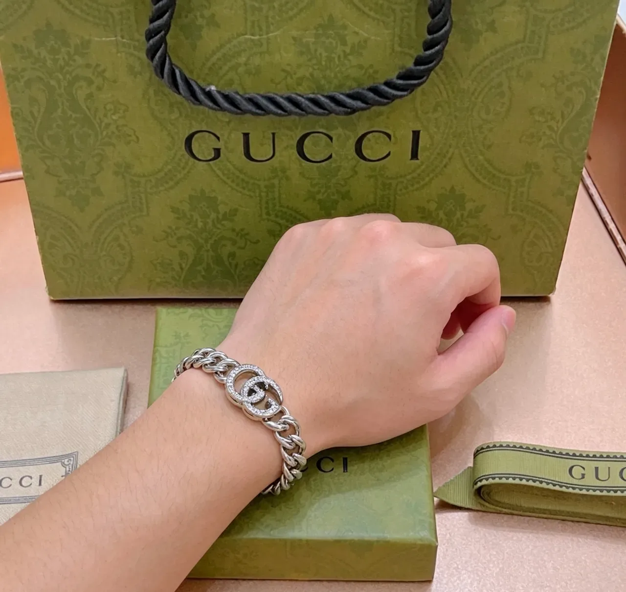 Gucci GG Marmont Pavé Crystal Double G Pulseira Corrente 6