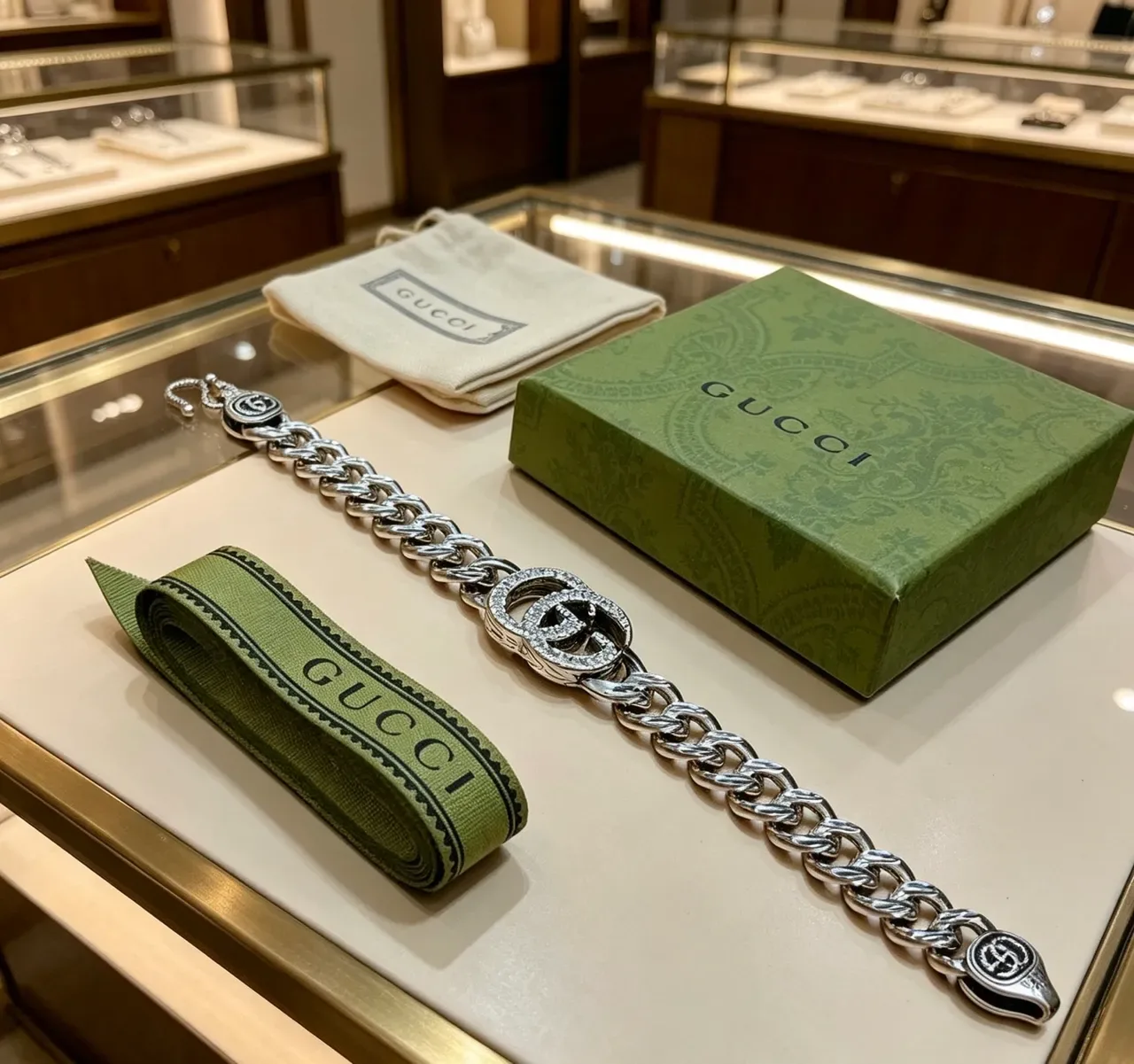 Gucci GG Marmont Pavé Crystal Double G Pulseira Corrente 9