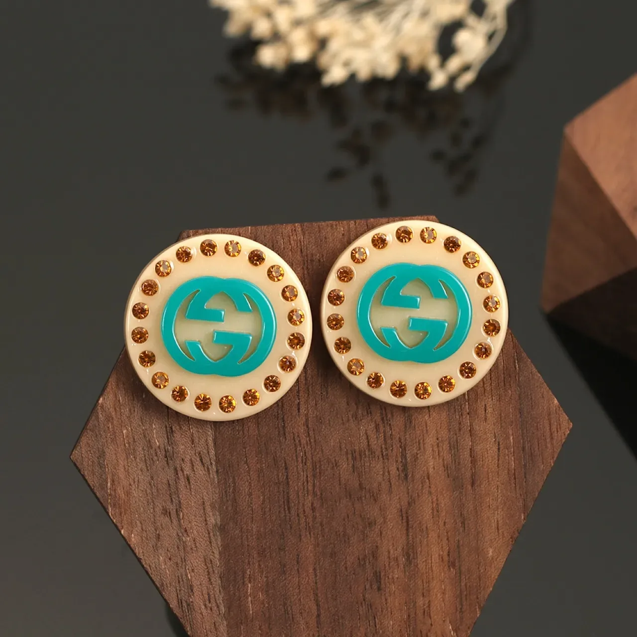 Gucci GG Marmont 绿松石与琥珀水钻耳钉 2