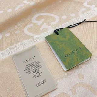 Gucci GG Monogram বেইজ রেশমি শাল