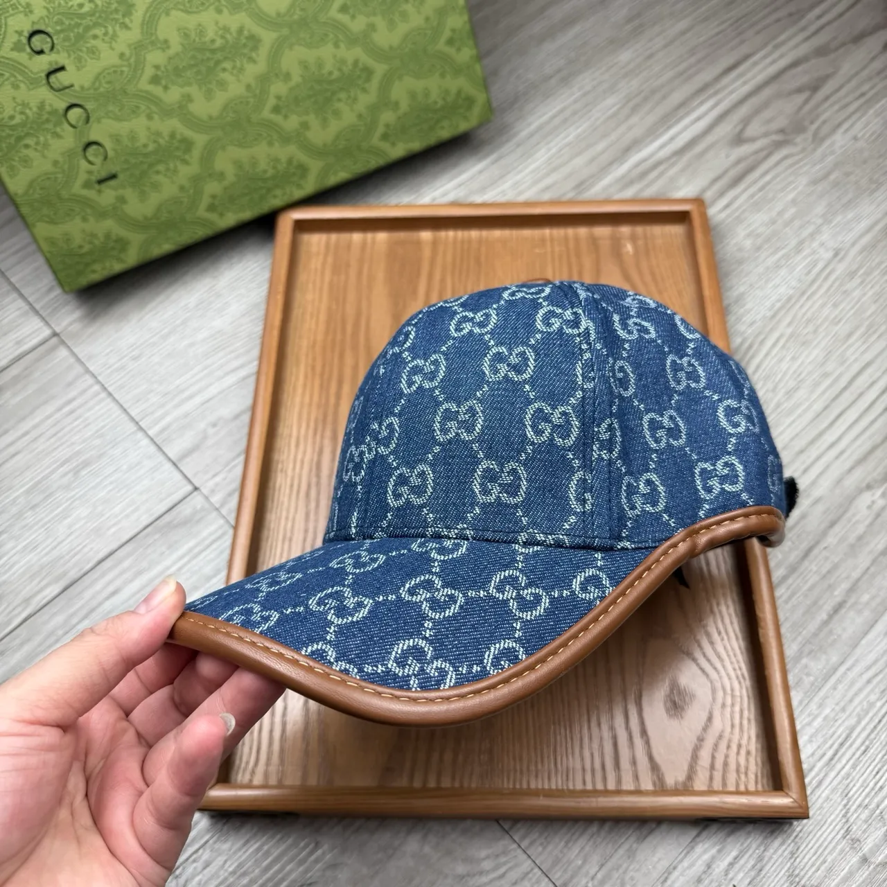 Gucci GG Monogram Gorra de béisbol de tela similar al denim con estampado interlocking azul marrón 4