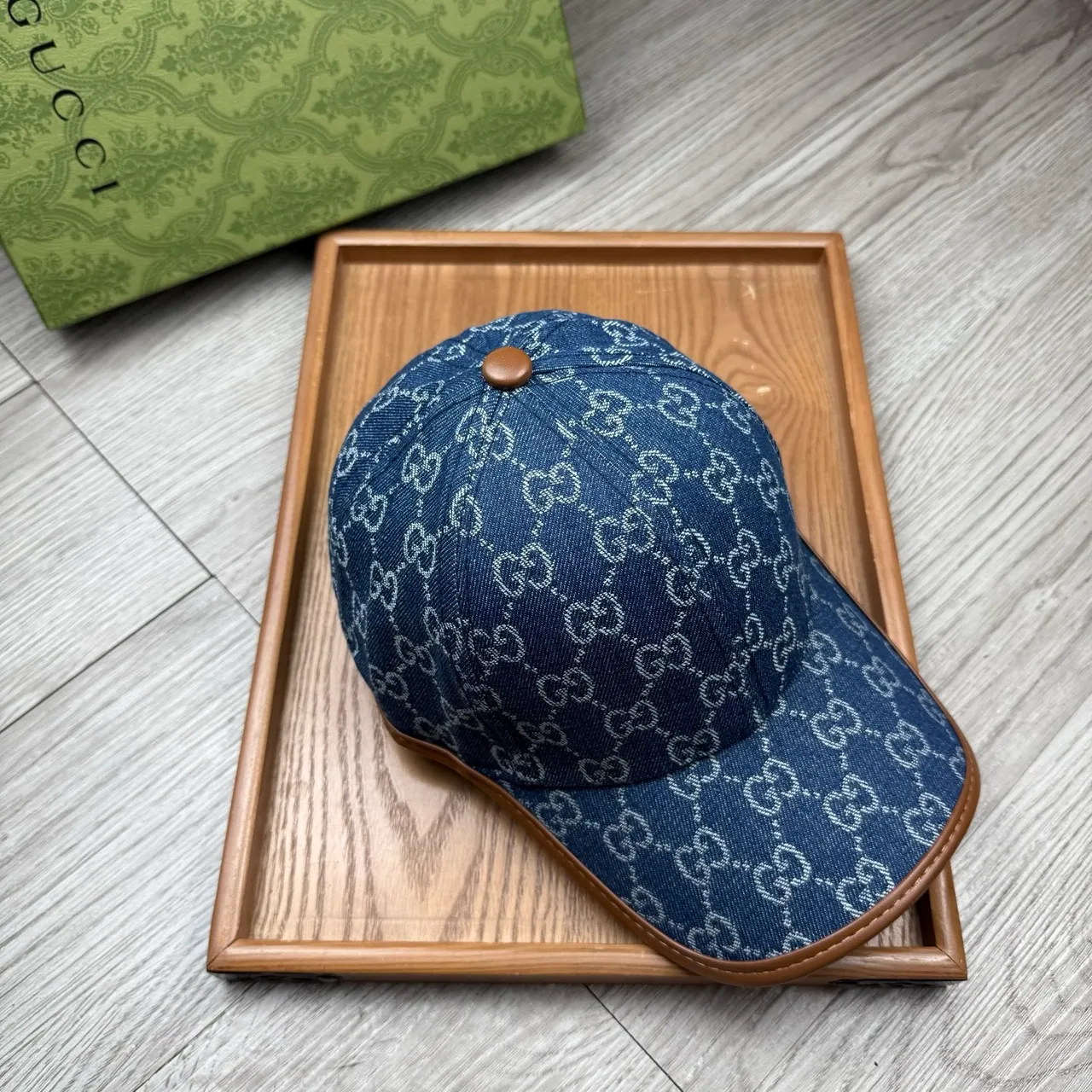 Gucci GG Monogram Gorra de béisbol de tela similar al denim con estampado interlocking azul marrón 7