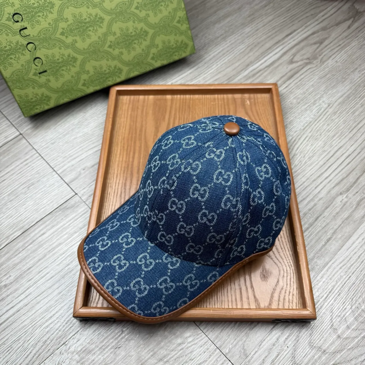 Gucci GG Monogram Gorra de béisbol de tela similar al denim con estampado interlocking azul marrón 8