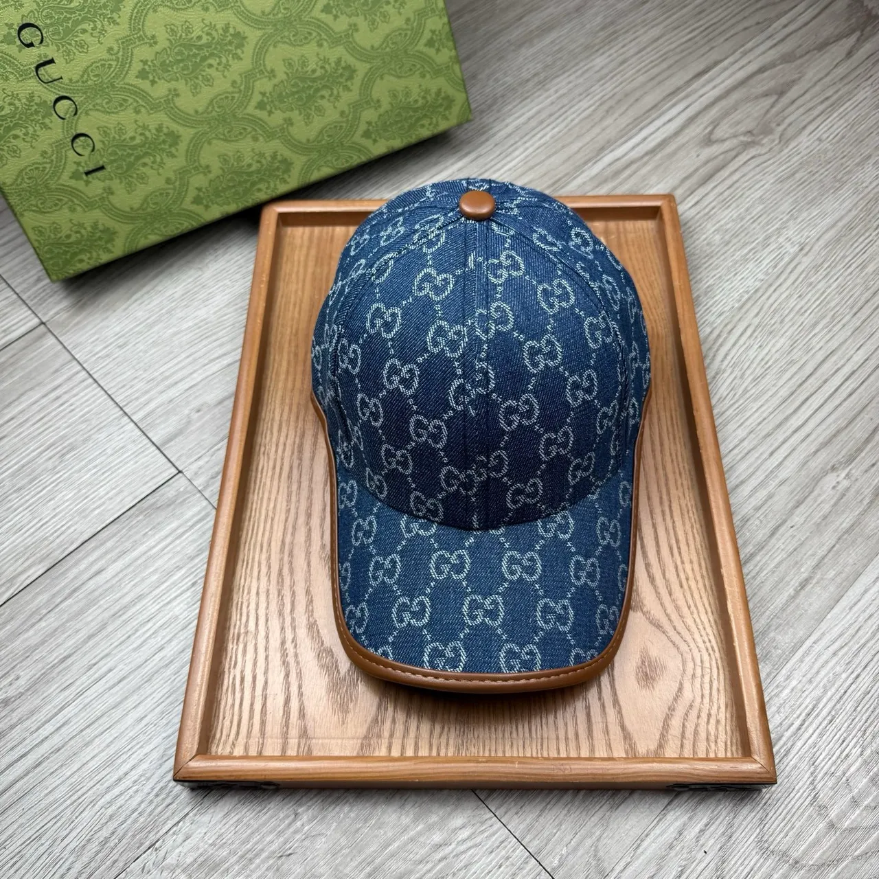 Gucci GG Monogram Gorra de béisbol de tela similar al denim con estampado interlocking azul marrón 9