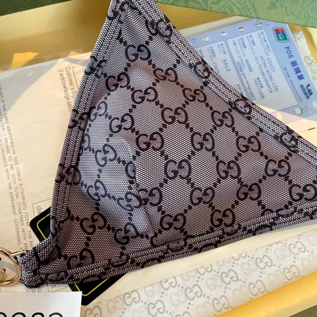 Gucci GG Monogram بيكيني هالتر مثلثي وبريفز منخفضة الخصر ملابس سباحة 4