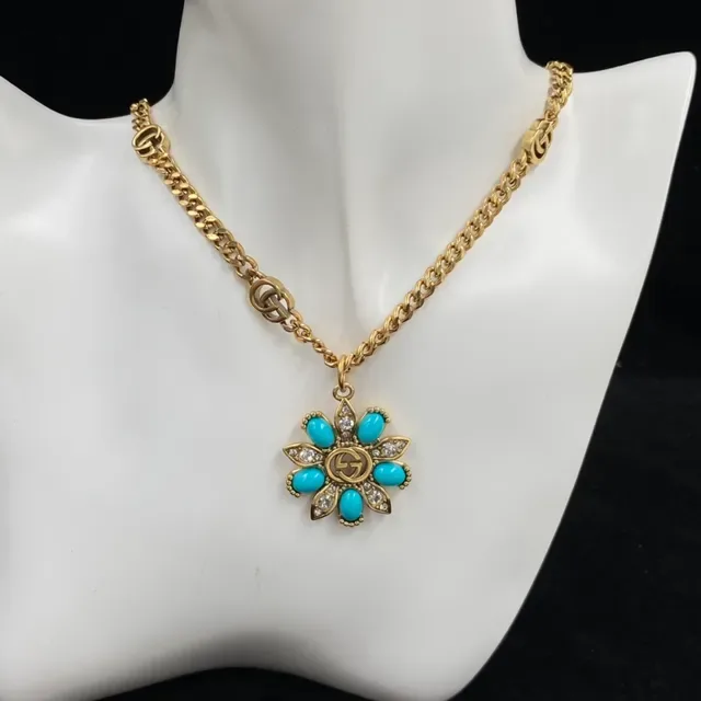 Gucci Cadena Curb Azul Colgante Floral Dalia de Oro 2