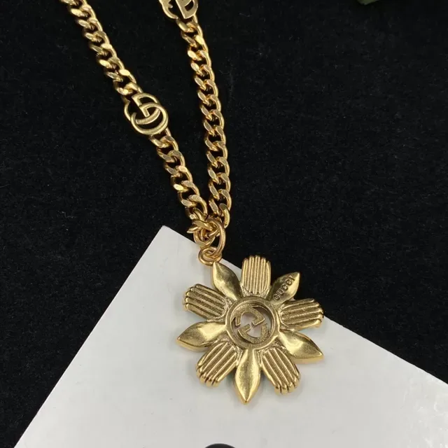 Gucci Cadena Curb Azul Colgante Floral Dalia de Oro 3