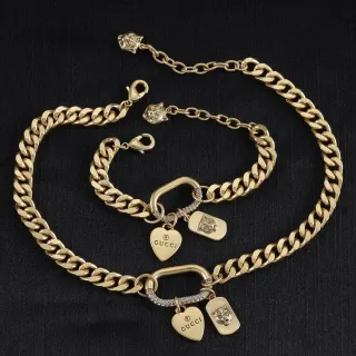 Gucci Chaîne Curb d'Or avec Fermoir Tête de Lion Collier