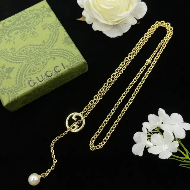 Colar Gucci Corrente Dourada Branca Interlocking G Logo Pingente 6