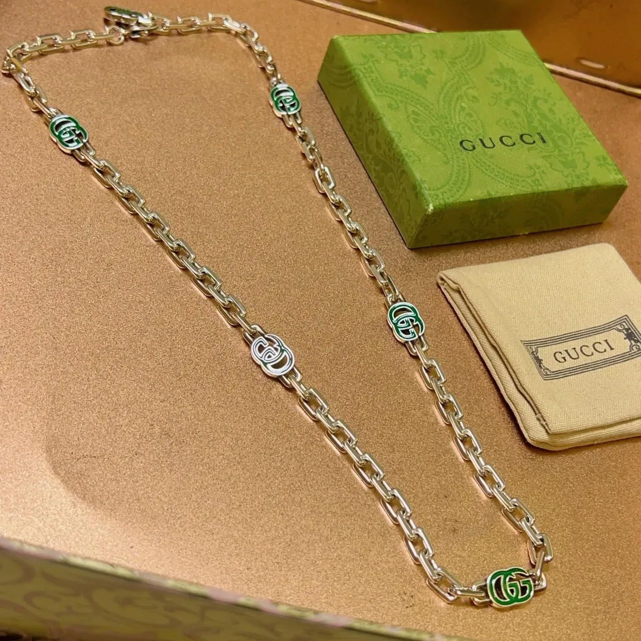 Gucci 绿银色链环珐琅双G图案项链 4