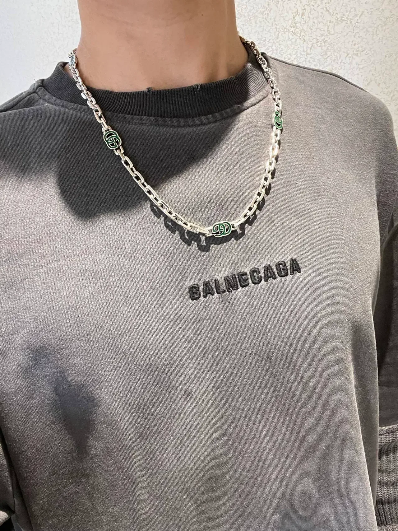 Gucci 绿银色链环珐琅双G图案项链 5