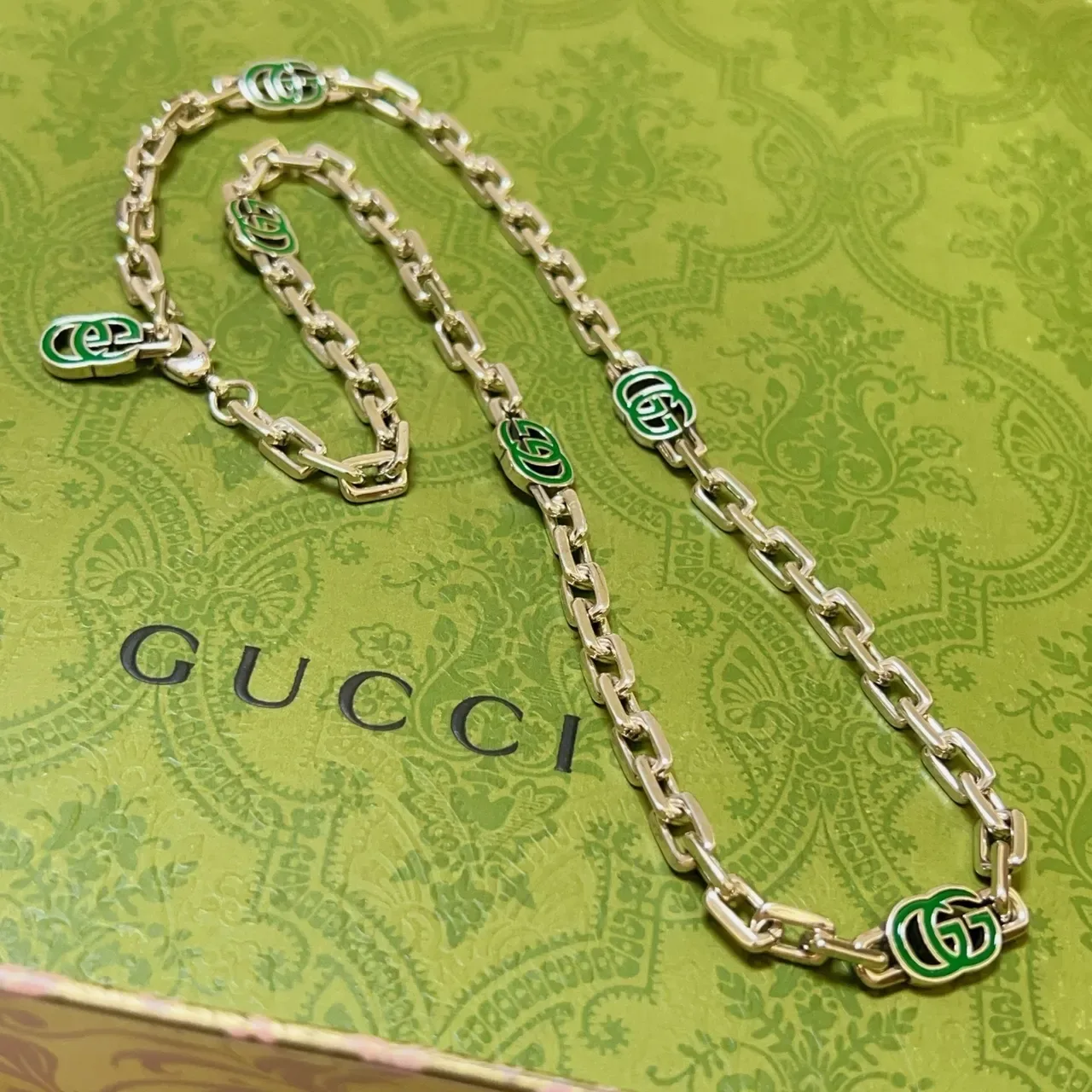 Gucci 绿银色链环珐琅双G图案项链 9