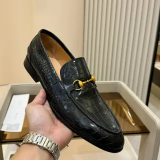 Gucci Horsebit 1955 Mocassin en Cuir Noir Embossé Crocodile