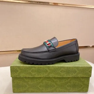 Gucci Horsebit 1955 Mocasín Cuero Negro y Verde con Hebilla