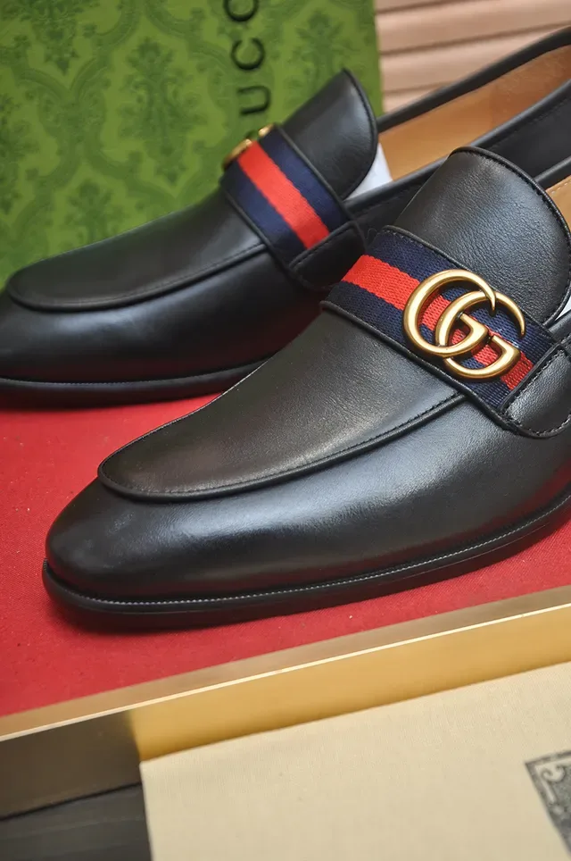 Mocasines Gucci Horsebit 1955 de cuero negro con raya Web Stripe 2
