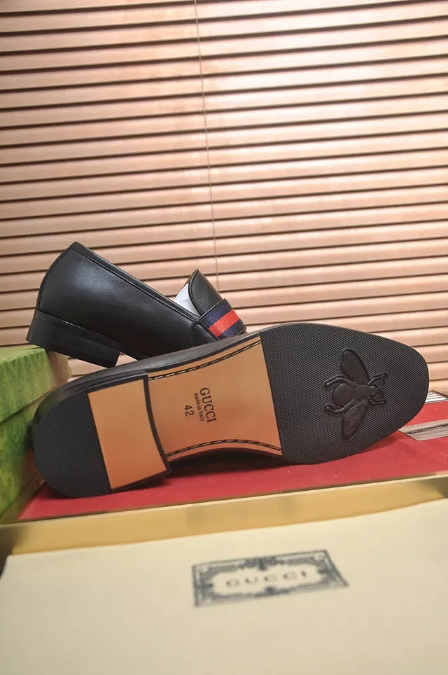 Mocasines Gucci Horsebit 1955 de cuero negro con raya Web Stripe 3
