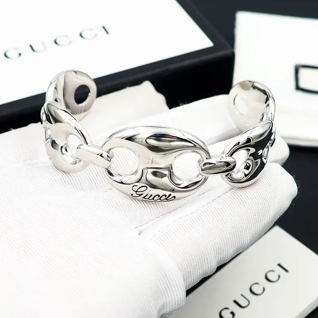 Gucci Horsebit 1955 Polished Silver-Tone Interlocking Oval Link Cuff Bracelet 3