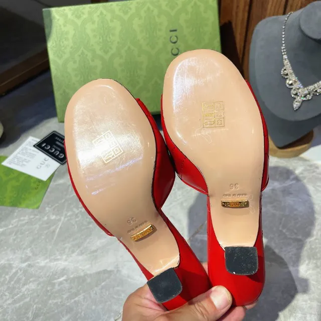 Gucci Horsebit 1955 Sandalias Mule Casual de Cuero Acolchado Rojo 4