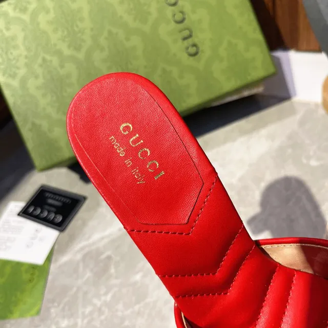 Gucci Horsebit 1955 Sandalias Mule Casual de Cuero Acolchado Rojo 7