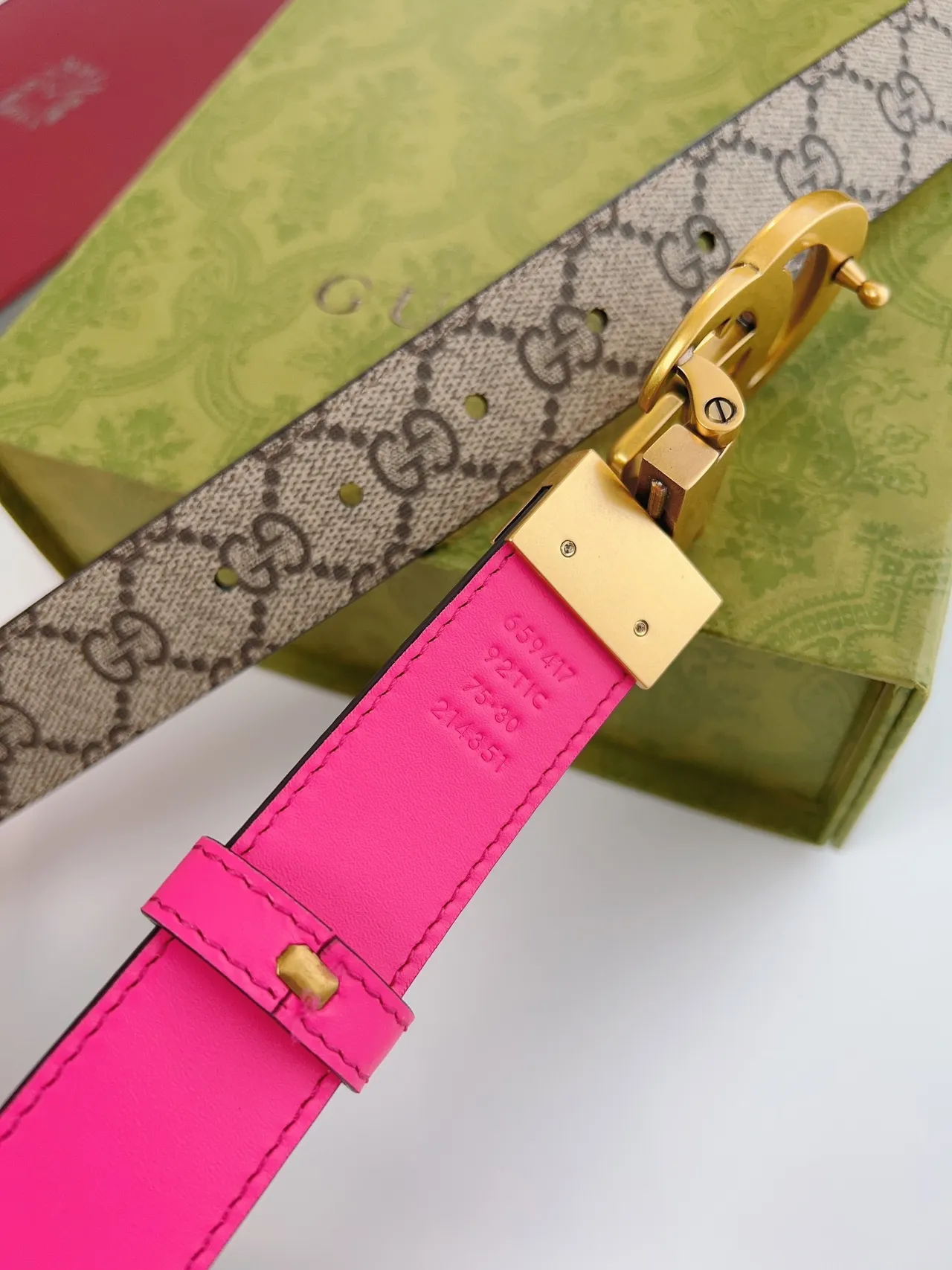 Gucci Horsebit 1955 لونين بينك نيون و GG مونوغرام حزام جلد 3
