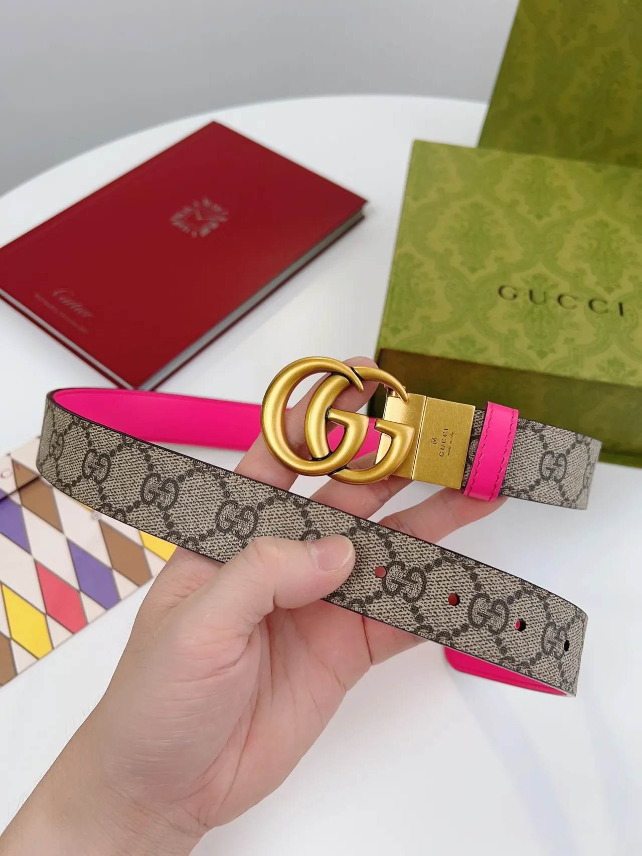 Gucci Horsebit 1955 لونين بينك نيون و GG مونوغرام حزام جلد 4