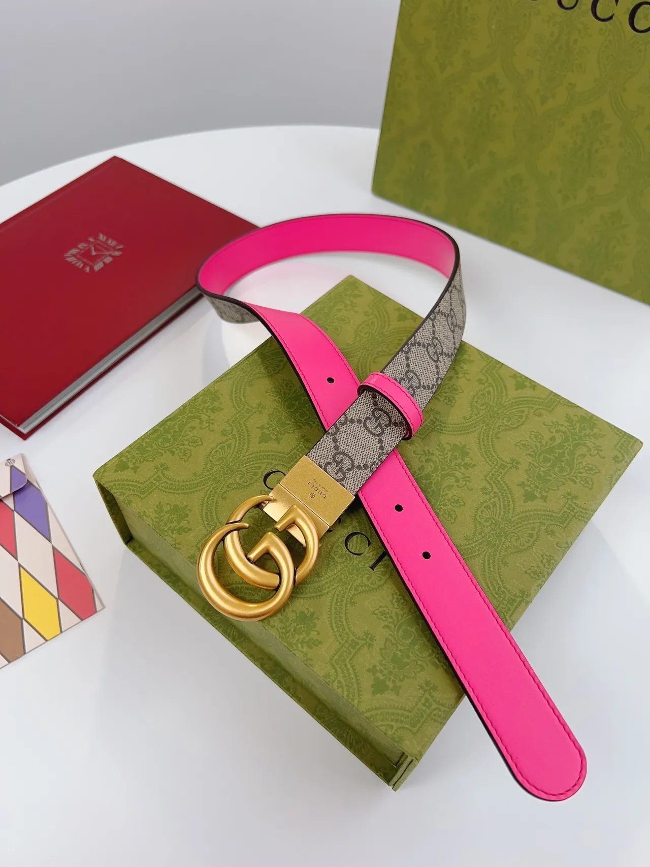 Gucci Horsebit 1955 لونين بينك نيون و GG مونوغرام حزام جلد 6