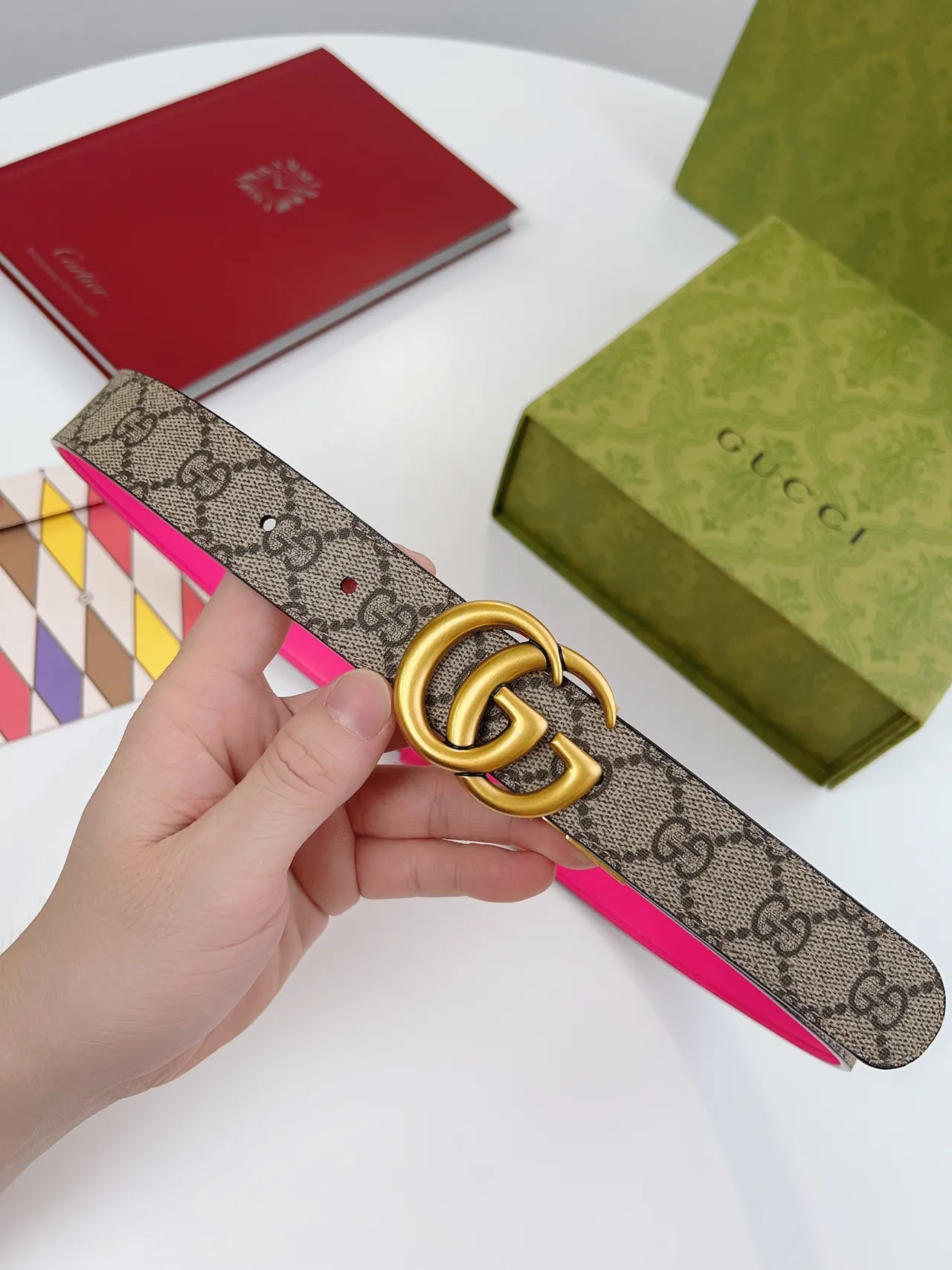 Gucci Horsebit 1955 لونين بينك نيون و GG مونوغرام حزام جلد 8