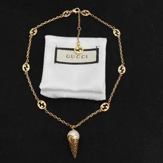 Gucci আইসক্রিম কোন পেন্ডেন্ট গোল্ড-টোন চেইন নেকলেস